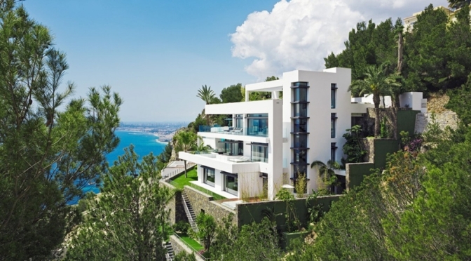 Beautiful Contemporary Mansion Constructed On The Cliffs Of Altea by Top Creative Tips